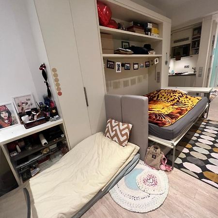 Sharing Studio Apartment With Me München Exterior foto